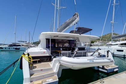 Noleggio Catamarano Fountaine Pajot Fountaine Pajot Astrea 42 - 4 + 2 cab. Trogir