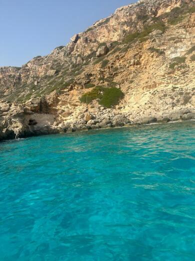 Πάλμα ντε Μαγιόρκα Motorboat Quicksilver 675 Weekend alt tag text