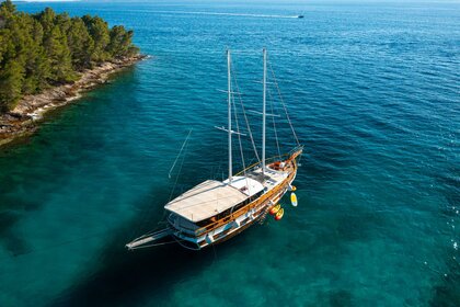 Alquiler Goleta Custom Gulet Allure Marina Nava