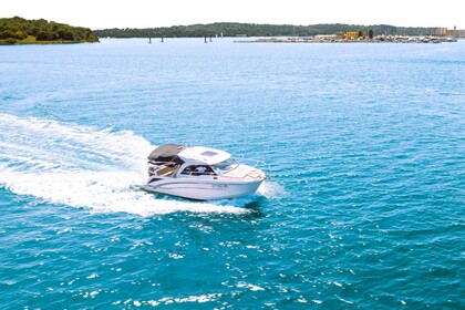 Czarter Łódź motorowa Beneteau Antares 8 Pula