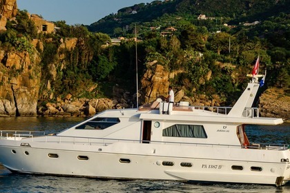 Charter Motorboat Maiora 60 Cefalù