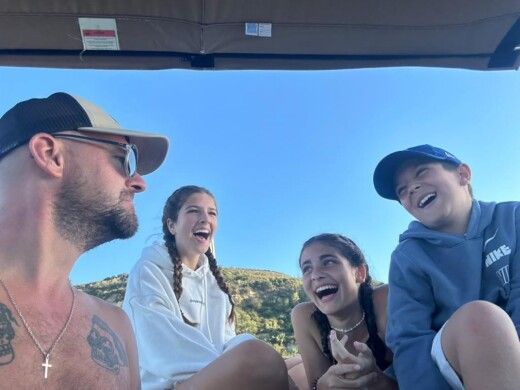 Lisbon Motorboat Chaparral 210 SSI Sundeck alt tag text