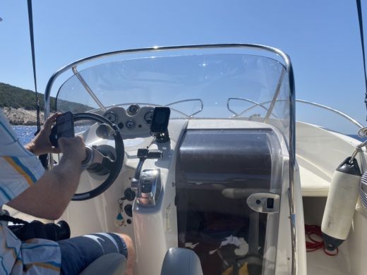 Trogir Motorboat Quicksilver 555 Activ Open alt tag text