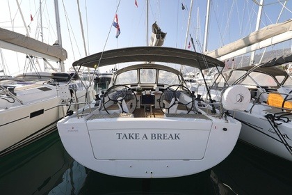 Charter Sailboat Hanse Yachts Hanse 415 Kaštela