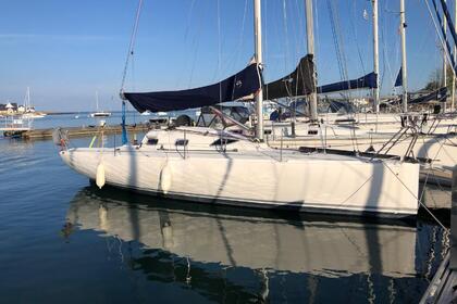 Charter Sailboat Pogo Structures 8.50 Loctudy