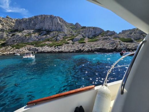 Марсель Motorboat Jeanneau Prestige 32 alt tag text