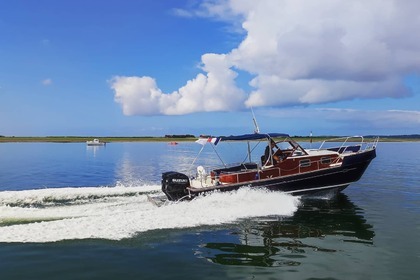 Rental Motorboat BEACHER 8,40 Lège-Cap-Ferret