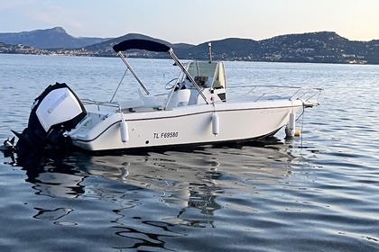 Rental Motorboat Jeanneau Cap Camarat 6.75 Hyères