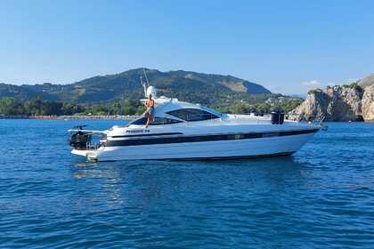 Hire Motorboat Pershing 43 Torre del Greco