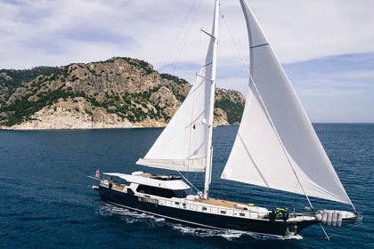 Charter Sailboat  MOTORSAILOR GOOD LIFE Athens