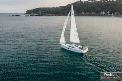 Noleggio Barca a vela Bénéteau Oceanis 37.1 Zaravecchia