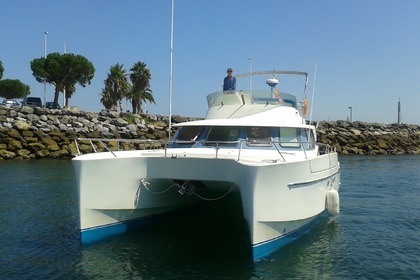 Charter Motorboat FOUNTAINE PAJOT MARYLAND 37 Biarritz