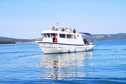 Rental Motorboat Custom Built Traditional Pasara Biograd na Moru