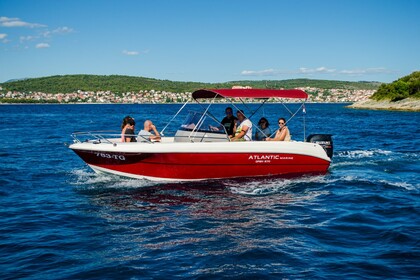 Hire Motorboat Atlantic marine 670 open Split
