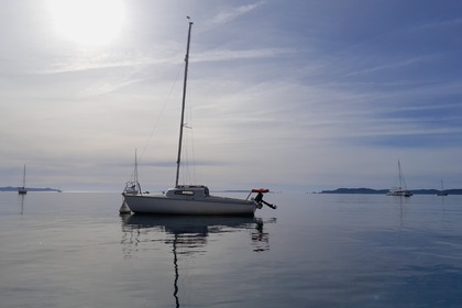 Charter Sailboat Edel 2 Hyères