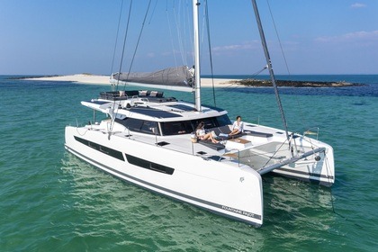 Verhuur Catamaran Fountaine Pajot Fountaine Pajot Aura 51 - 6 + 1 cab Trogir