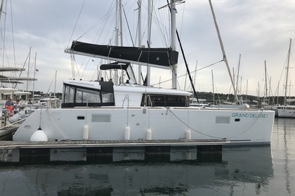 Hire Catamaran LAGOON 450 F Šibenik