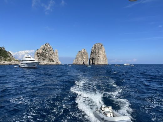 Neapel Catamaran Lagoon Lagoon 46 alt tag text