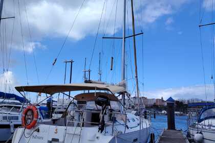 Alquiler Velero Beneteau Oceanis Clipper 393 La Coruña