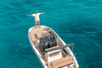 Czarter Łódź motorowa Nireus cl620 Malta