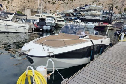 Rental Motorboat Quicksilver Activ 755 Sundeck Marseille