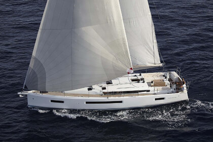 Hire Sailboat Jeanneau Sun Odyssey 490 - 4 + 1 cab. Split