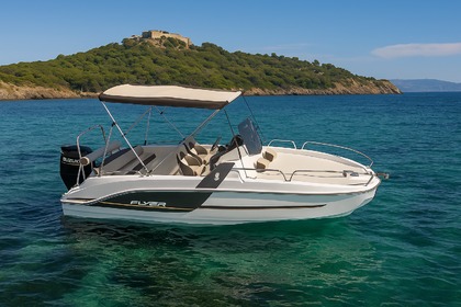 Hire Motorboat Beneteau Flyer 6.6 sundeck Hyères