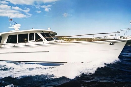 Hire Motorboat Alaska Alaska 53 Syracuse