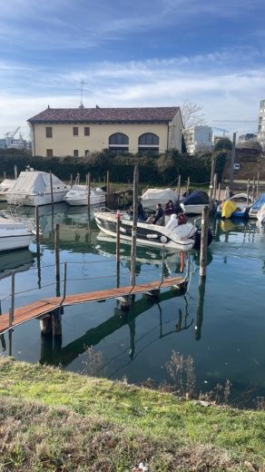 Veneza Motorboat Quicksilver cruiser 605 alt tag text