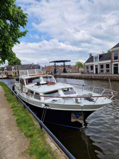 Koudum Houseboat Duetkruiser 1300 alt tag text