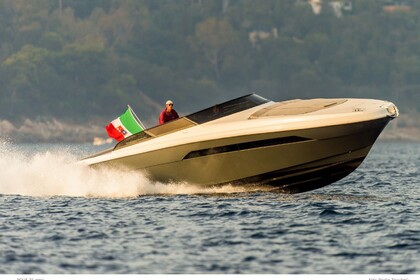 Hyra båt Motorbåt AQA Yacht 38X Porto Rotondo