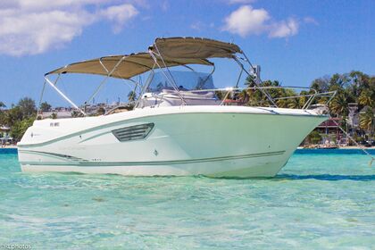 Noleggio Barca a motore Jeanneau Cap Camarat 8.5 CC Pointe-à-Pitre