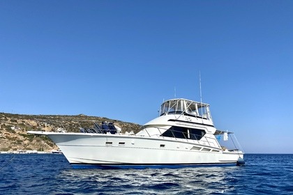 Charter Motor yacht Hatteras 50 Convertible Pireas