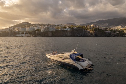 Aluguel Iate a motor Azimut Azimut 55 Funchal
