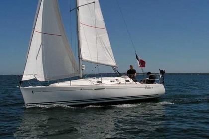 Charter Sailboat BENETEAU FIRST 31.7 Brest