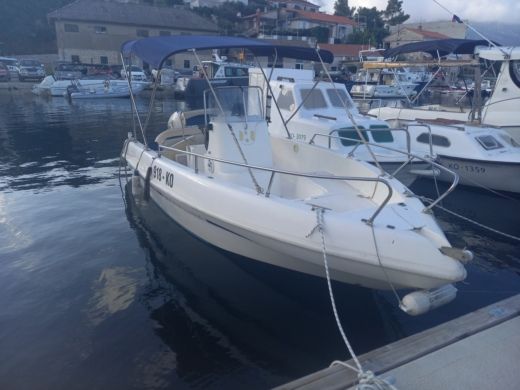 Korčula Motorboat Bellingardo 5.7 Open alt tag text