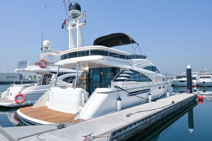 Чартер Яхта люкс Fairline 2016 Дубай