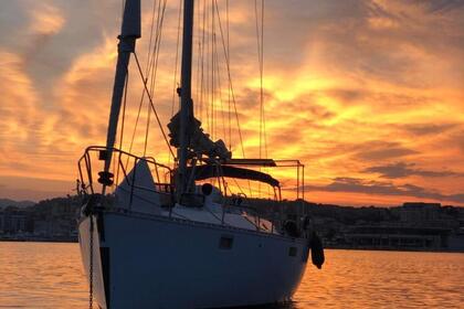 Charter Sailboat Beneteau Oceanis 390 Cannes