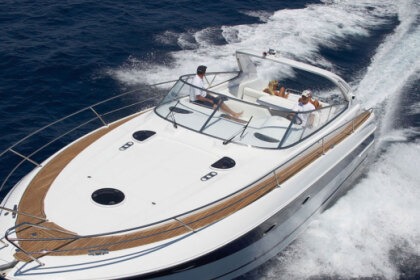 Charter Motor yacht Bavaria Bavaria 37 Sport Kavala