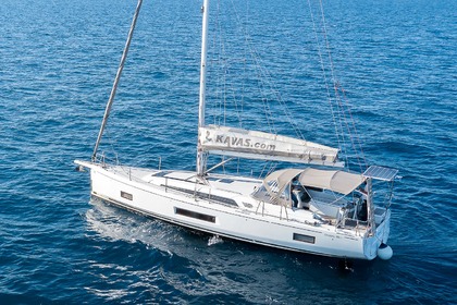 Charter Sailboat BENETEAU OCEANIS 46.1 Alimos