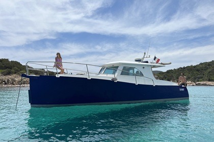 Aluguel Lancha META Trawler idéal croisière sud Corse nord Sardaigne Sari-Solenzara