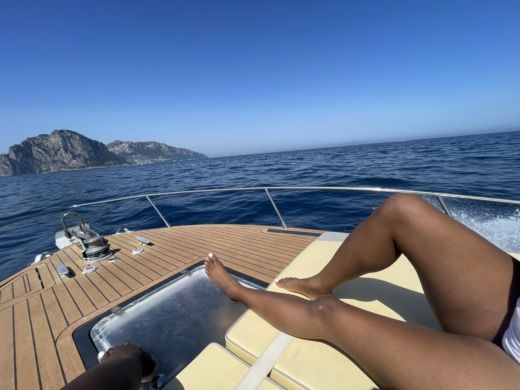 Sorrente Motorboat Itama RS alt tag text