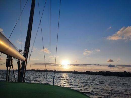 Cascáis Sailboat Beneteau Oceanis 381 alt tag text