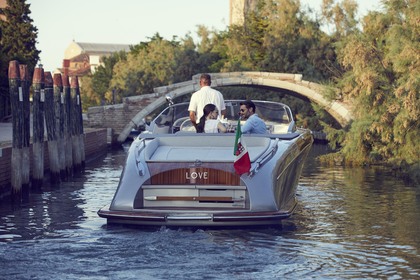 Rental Motorboat Riva Aquariva 33 Venice