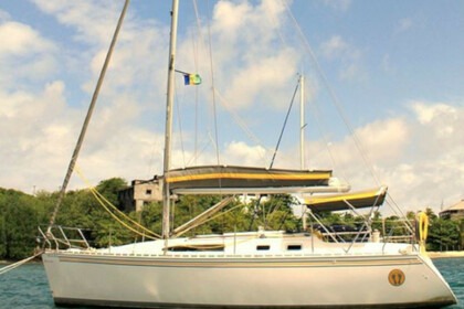 Rental Sailboat Jeanneau Sun Odyssey 34 Saint Vincent and the Grenadines