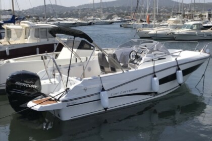 Miete Motorboot Jeanneau Cap Camarat 7.5 Wa Hyères