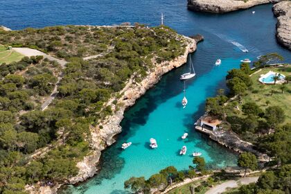 Hire Sailboat Jeanneau Sun Odyssey 36 Mallorca