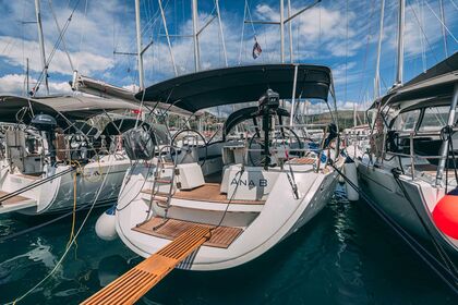 Miete Segelboot Jeanneau Sun Odyssey 49i Trogir