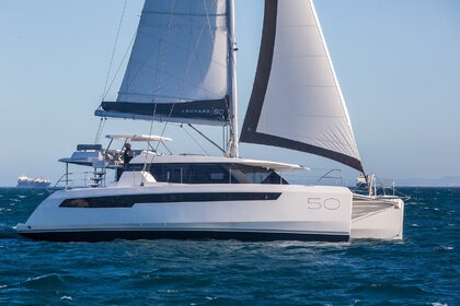 Verhuur Catamaran Robertson and Caine Leopard 50 Procida