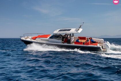 Hire Motorboat Nimbus T11 Juan les Pins